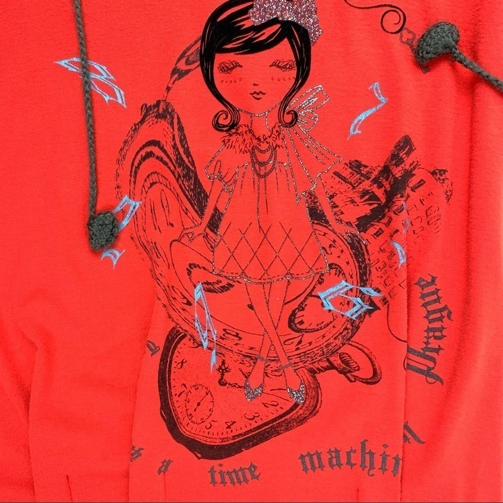 GOELIA Graphic Red Long Sleeved  Top with Crocheted Hood size small - Picture 2 of 11